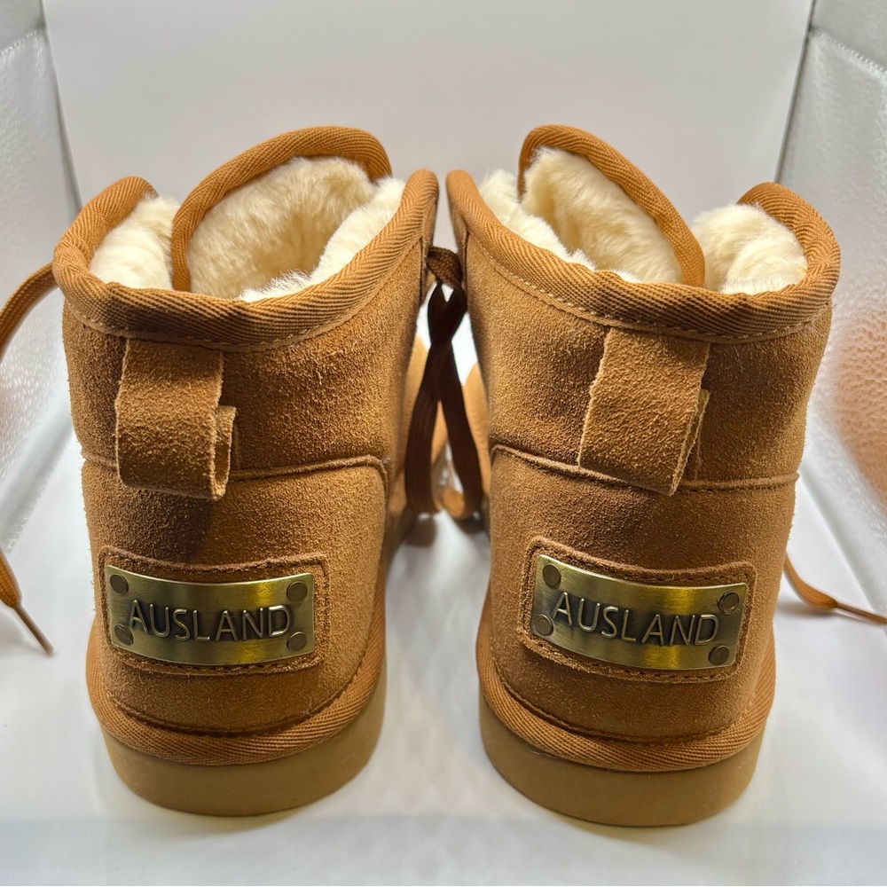 New Ausland Size 8 Women's Fur Boots - without tags